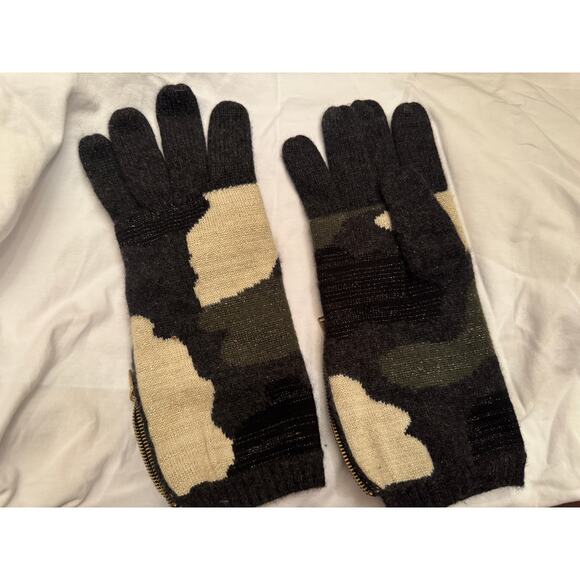 Portolano 100% Cashmere Camo Gloves One Size - Picture 3 of 3